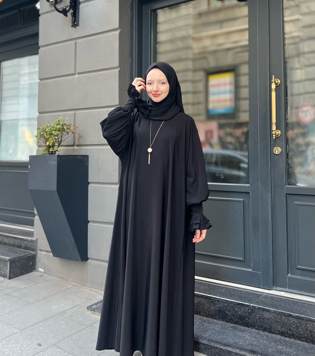 Crystal Black Abaya  With Staller